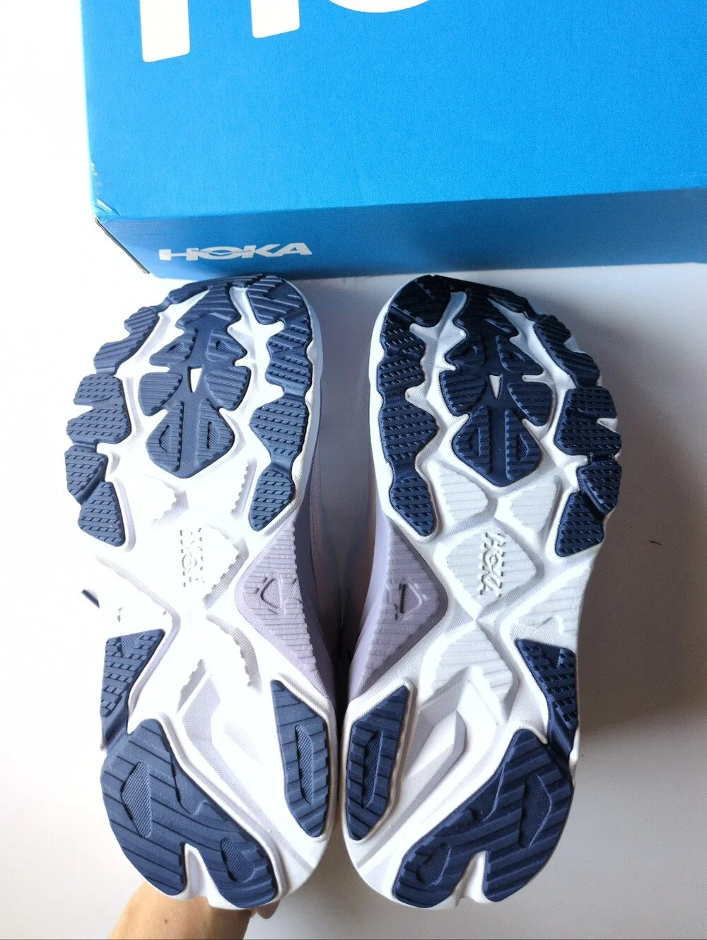 NIB Hoka Womens Arahi 8 Athletic Shoes Sz 10 Starlight Glow Midnight Blue Color